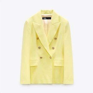Blogger’s favorite ZARA blazer